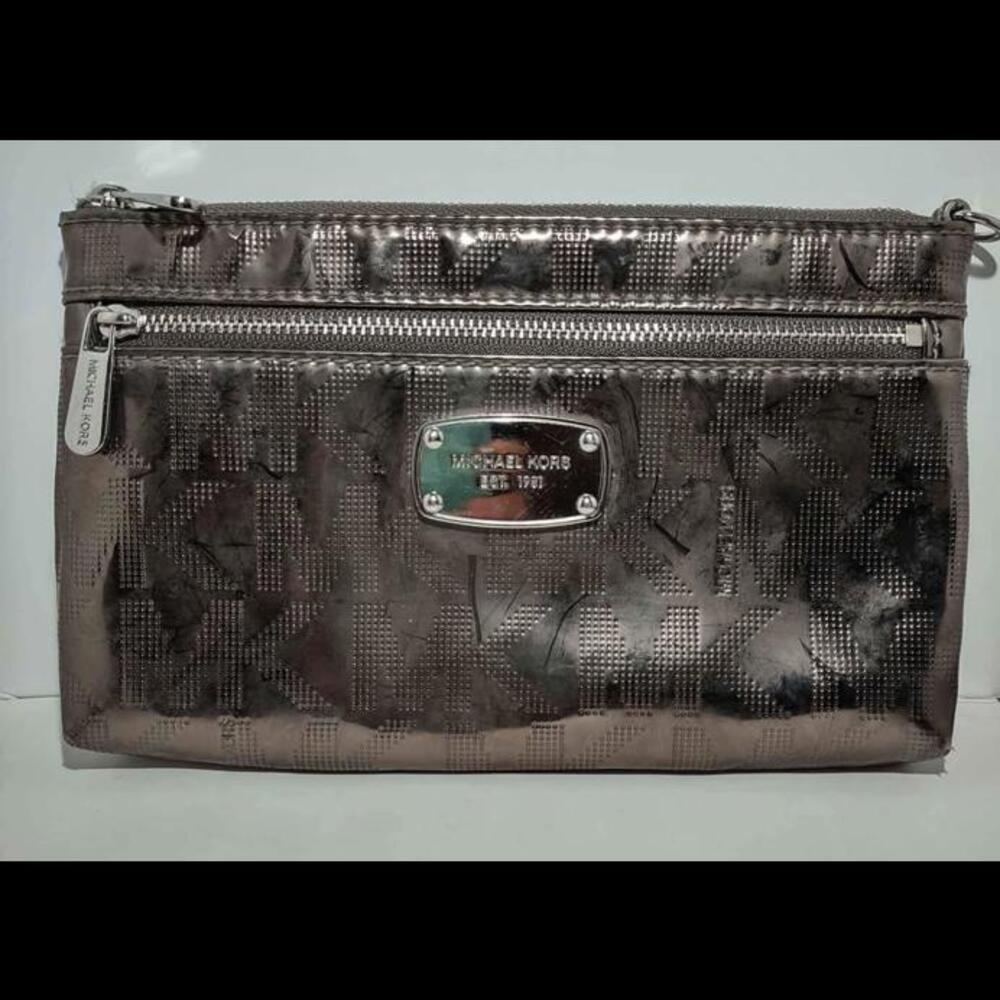 Michael Kors Metallic Wallet